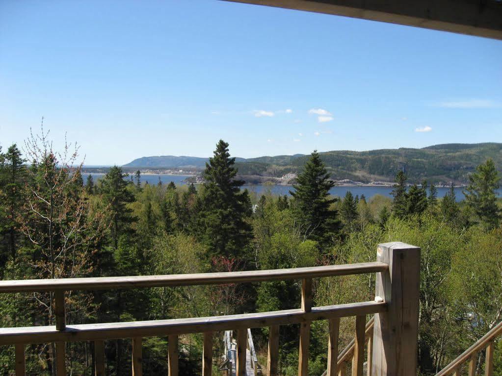 Chalet De La Montagne Villa Tadoussac Esterno foto